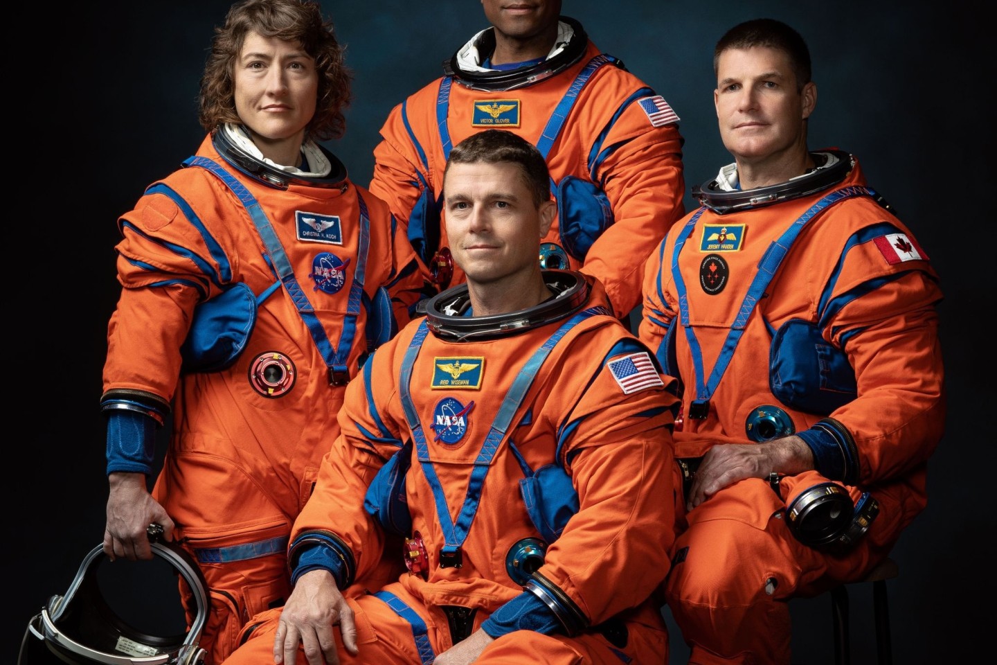 Die Nasa-Astronauten Christina Koch (l-r), Victor Glover und Reid Wiseman sowie Astronaut Jeremy Hansen von der kanadischen Weltraumbehörde.