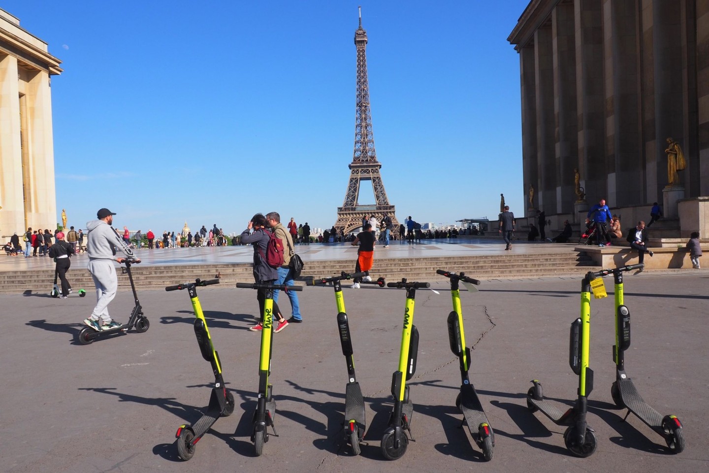 Für E-Scooter gibt es jetzt «Slow Zones» in Paris.