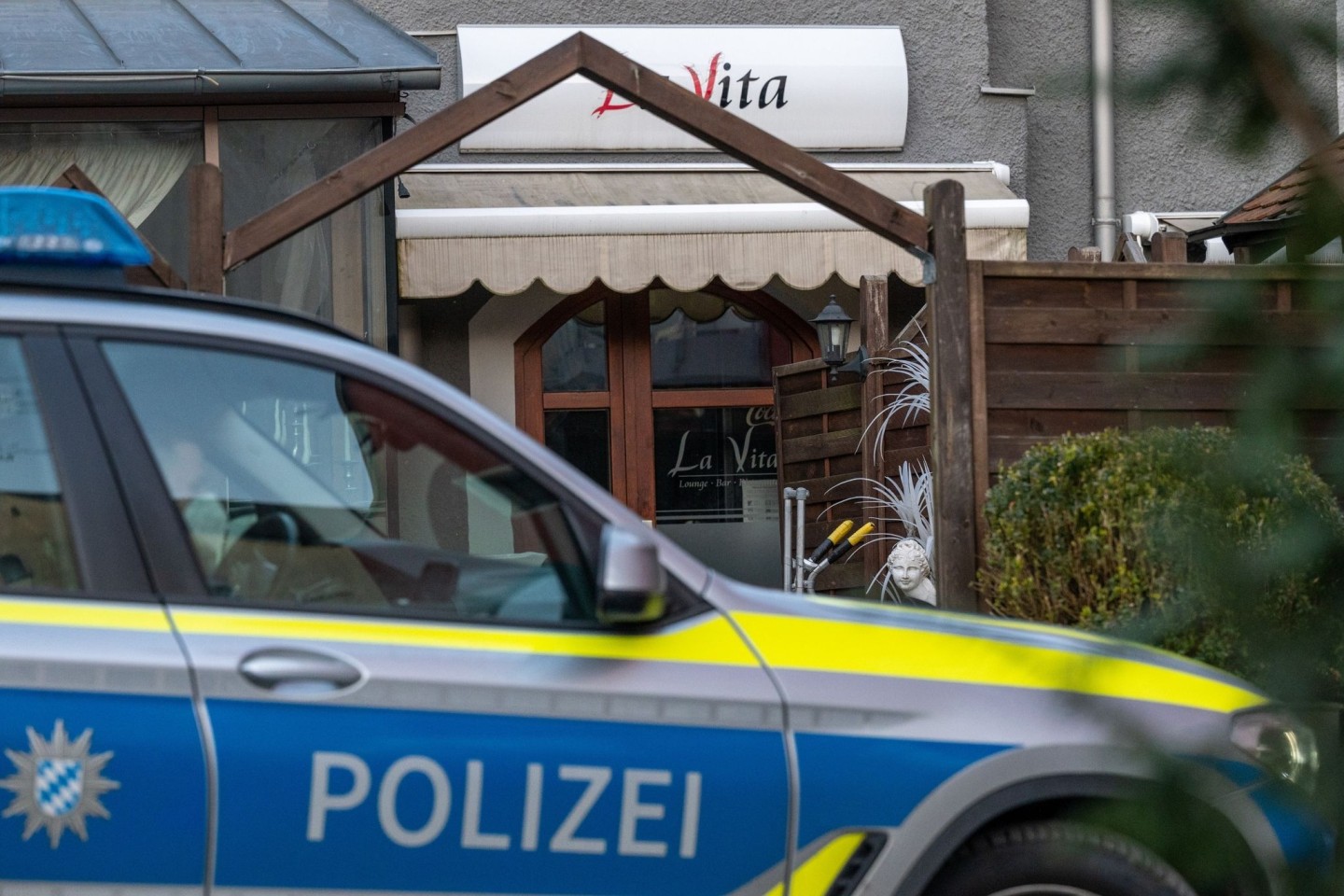 Nach einem Besuch in einem Lokal in der Oberpfalz starb ein Mann an einer Vergiftung mit flüssigem Ecstasy-Wirkstoff gestorben.
