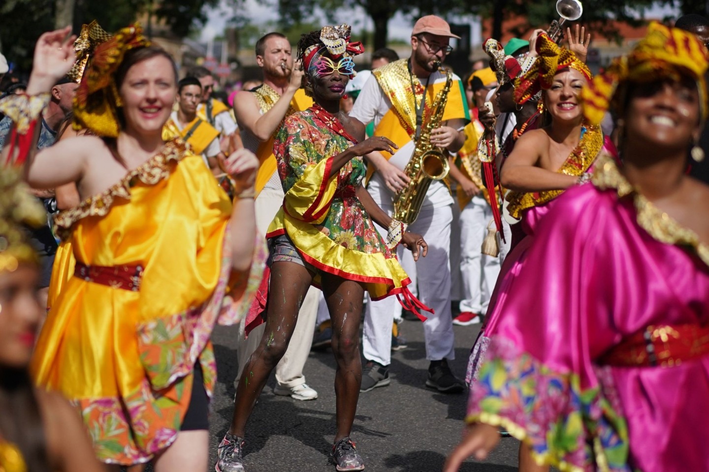 Ausgelassene und fröhliche Stimmung beim Notting Hill Carnival.