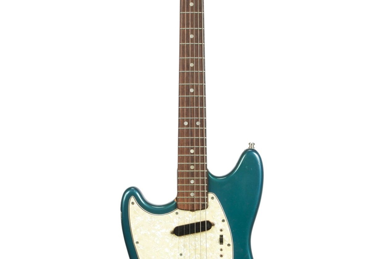 Kurt Cobains Fender Mustang Linkshänder-Gitarre soll versteigert werden.