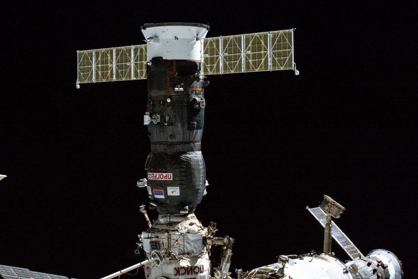 Der Raumfrachter Progress MS-21 kurz nach dem Andocken an die ISS im Oktober 2022.