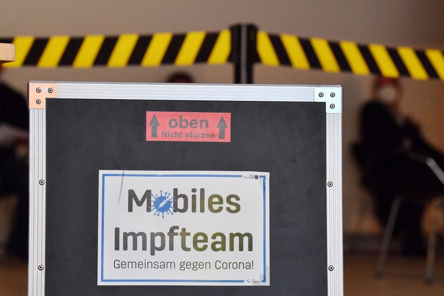 In Gera wurden Mitarbeiter eines mobilen Impfteams angegriffen. (Symbolbild)
