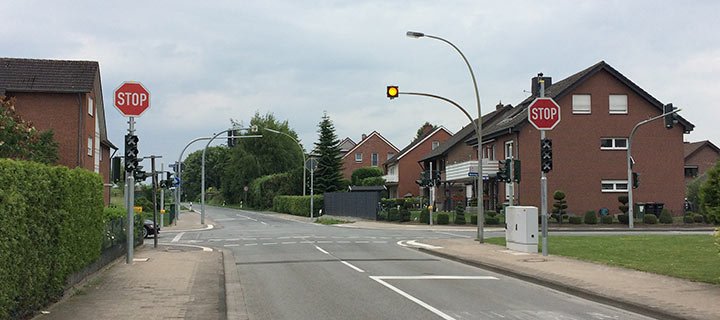 Neue Ampel an der Kreuzung Westring / Stromberger Straße geht in Betrieb