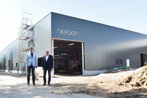 Firma Nielsen Design GmbH investiert in Produktionsstätte in Rheda-Wiedenbrück