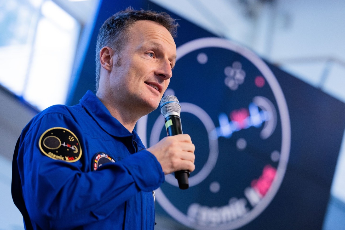 Matthias Maurer, deutscher Astronaut, spricht bei einer Pressekonferenz im Europäischen Astronautenzentrum (EAC) der ESA vor seinem Start der Mission «cosmic kiss» zur Internationalen Rau...