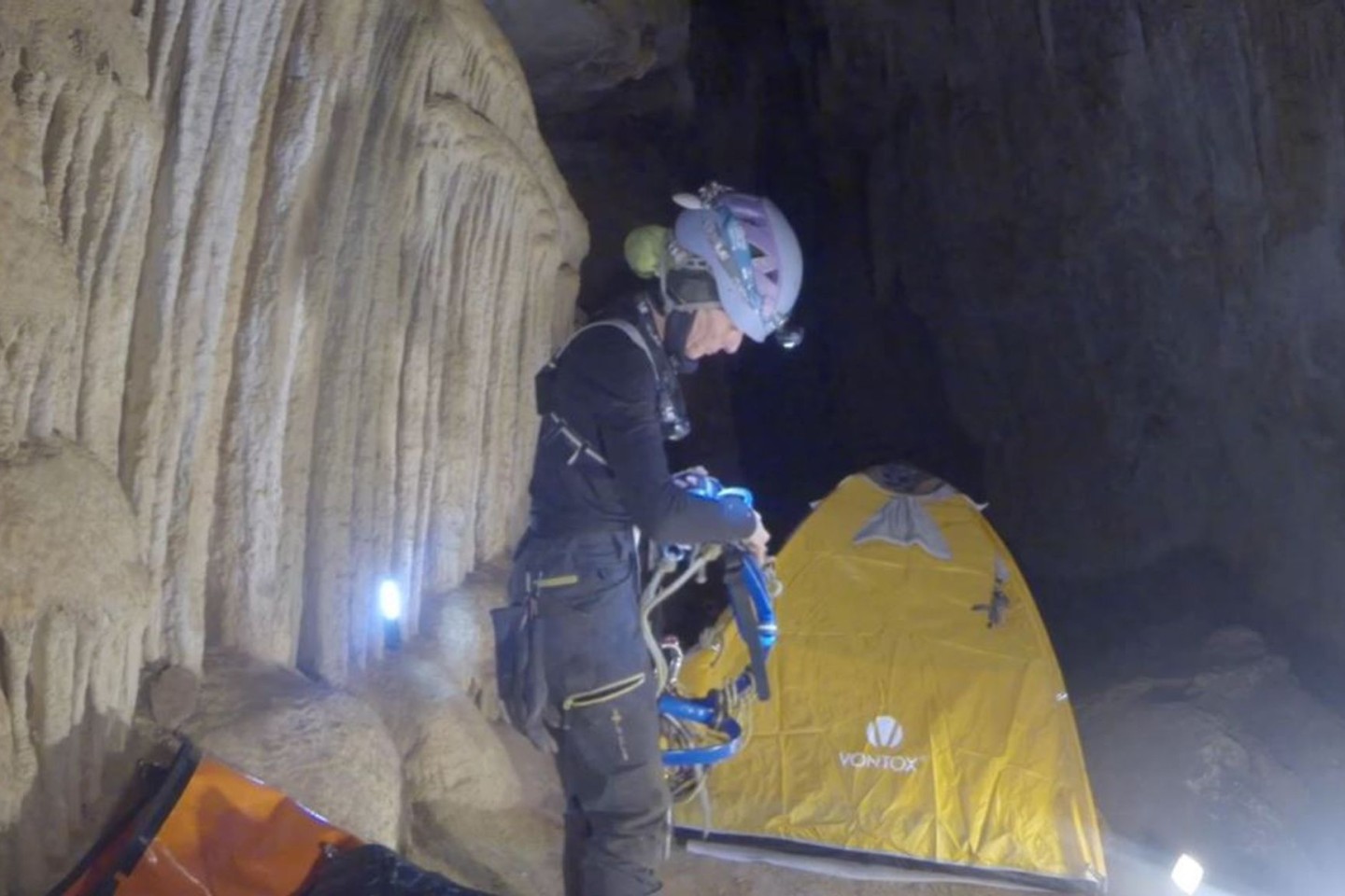 Die Bergsteigerin und Höhlenforscherin Beatriz Flamini hat die vergangenen 500 Tage im Inneren einer Höhle verbracht - freiwillig.