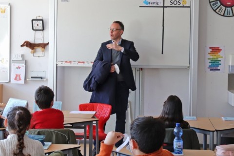 Bürgermeister besucht Fünftklässler der Moritz-Fontaine-Gesamtschule